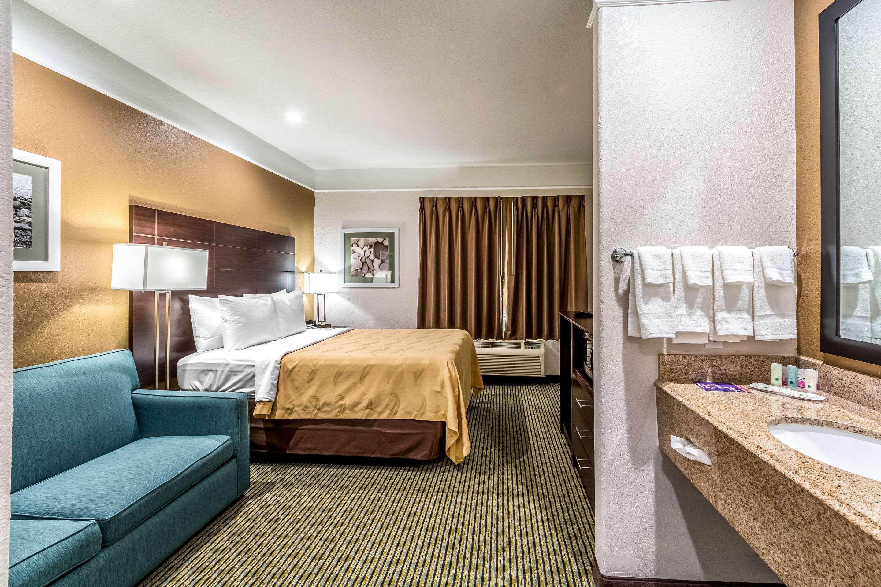 Quality Inn & Suites Seaworld North San Antonio Zewnętrze zdjęcie