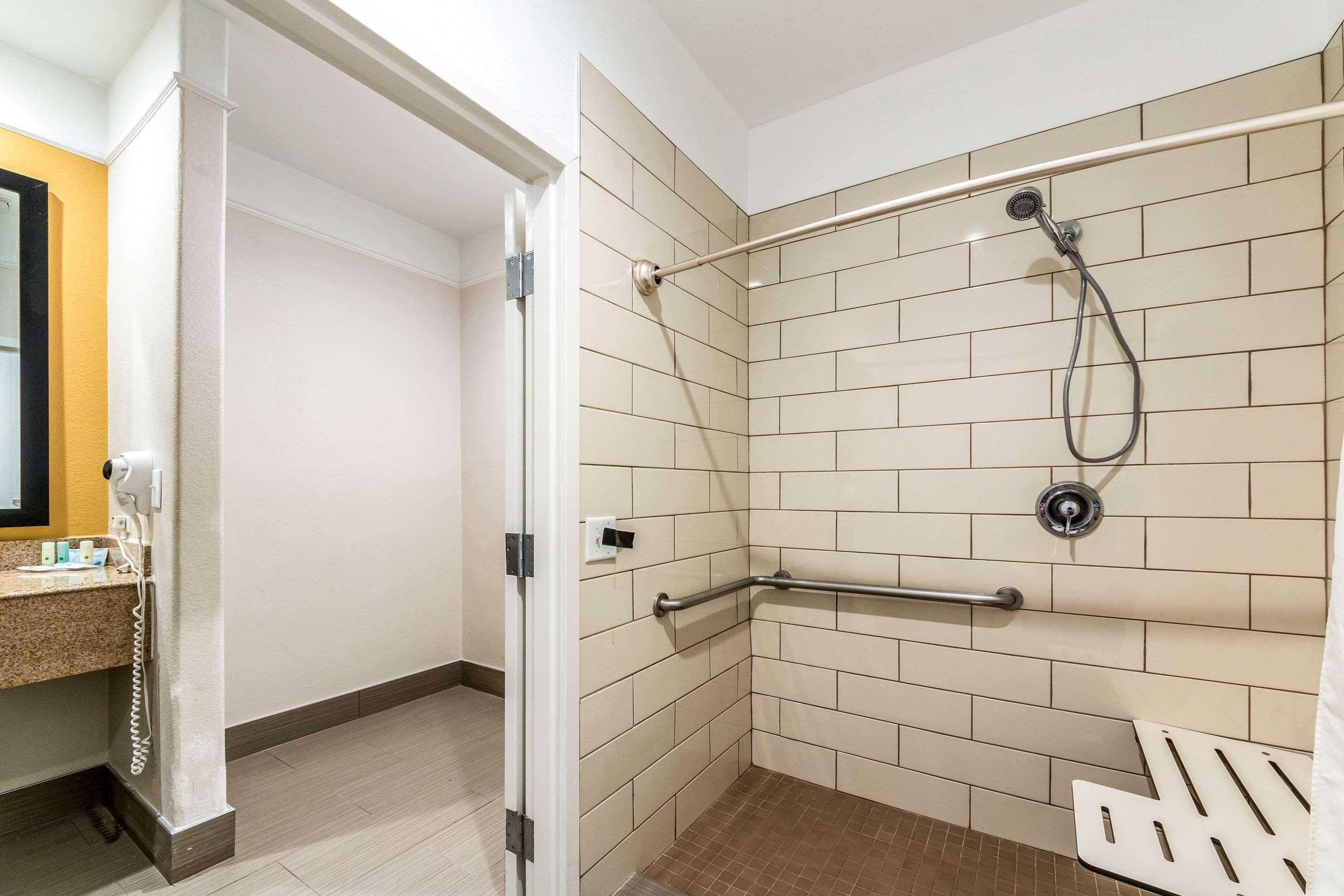 Quality Inn & Suites Seaworld North San Antonio Zewnętrze zdjęcie